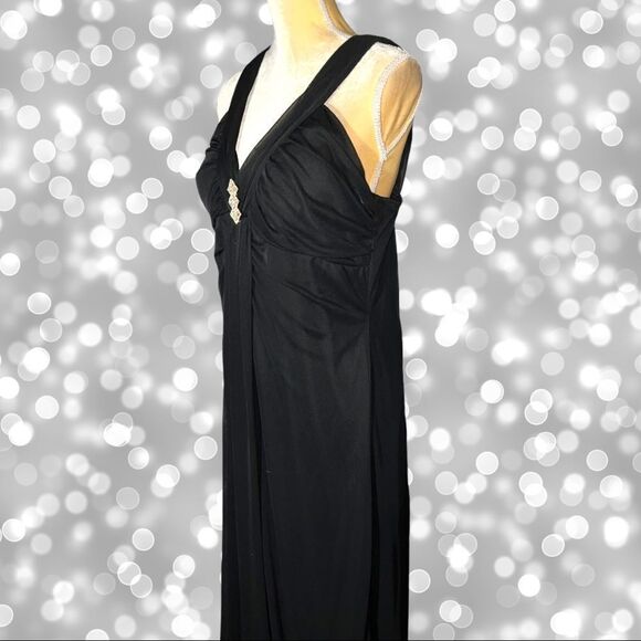 Nwot! Taboo beautiful long black gown! Beautiful rhinestone center design! - Picture 6 of 9